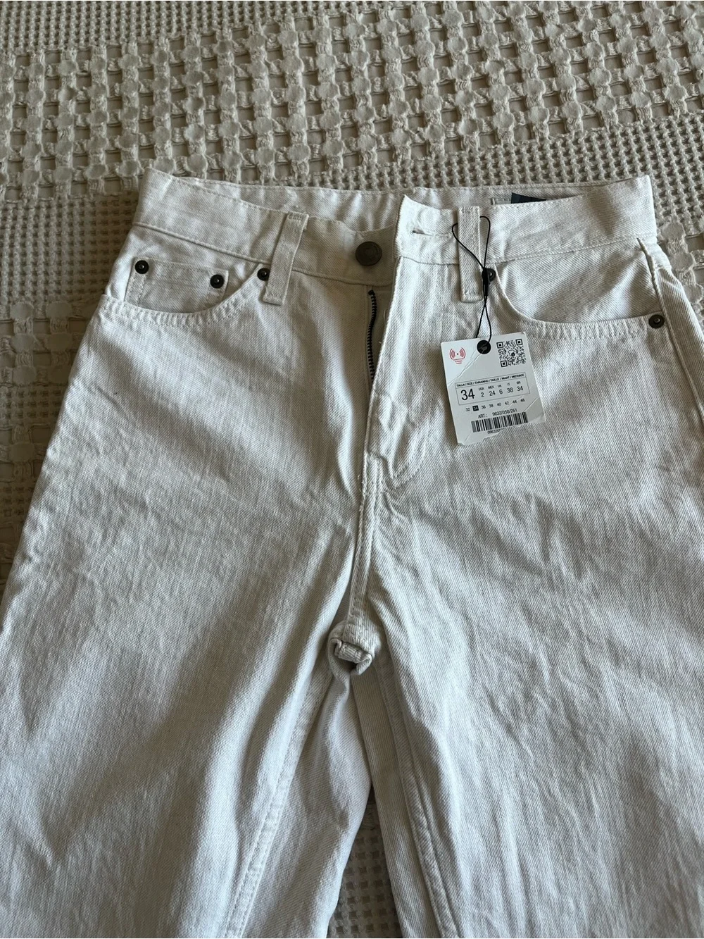 Zara off white jeans new